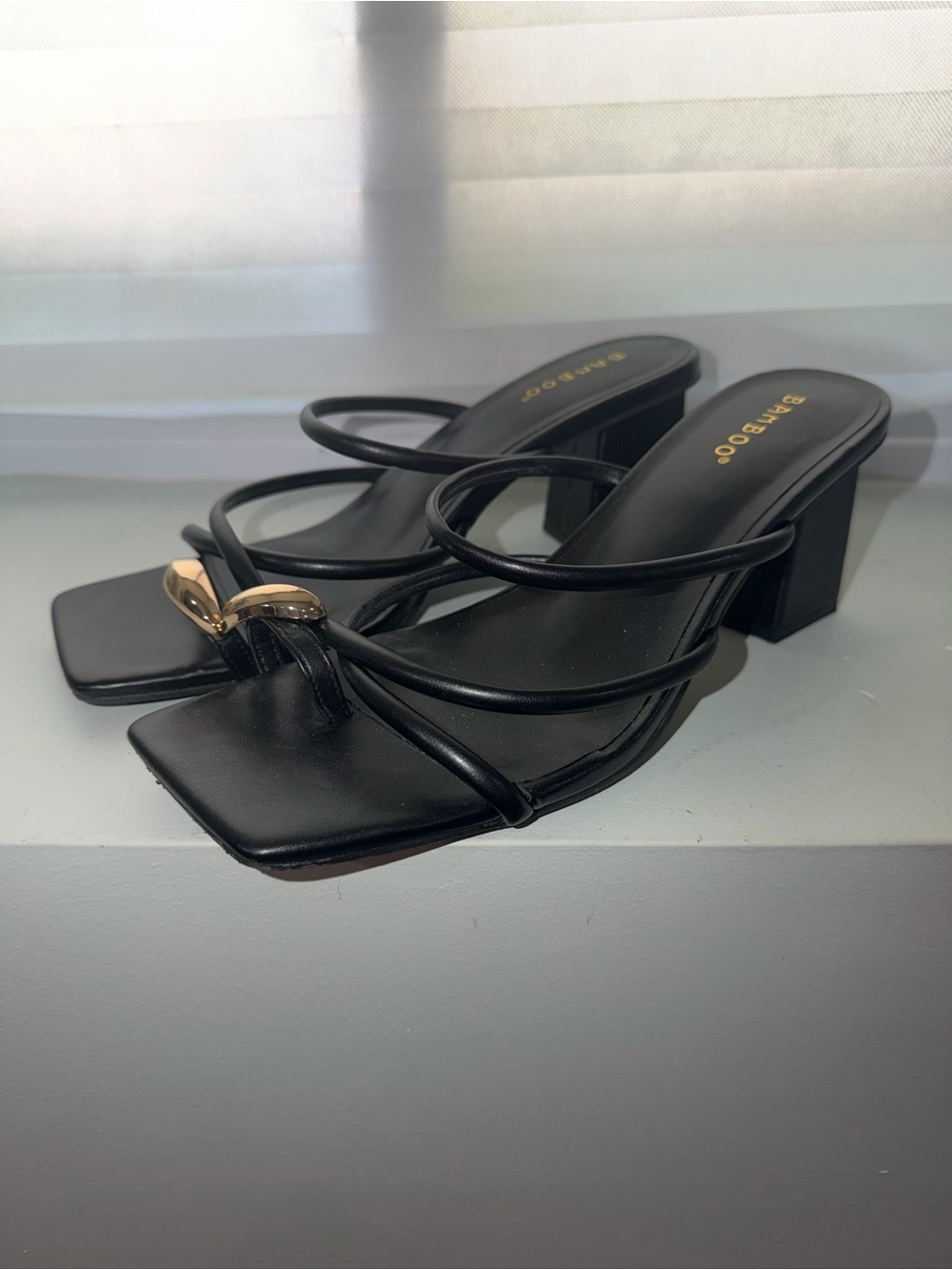Bamboo Black Strappy Block Heel Sandals sz 10